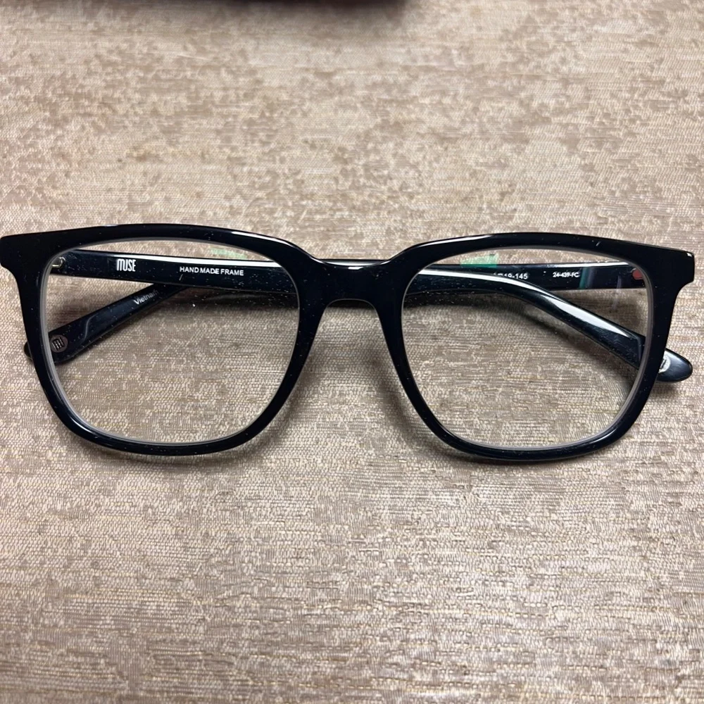 muse glasses new never worn black frame